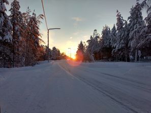 Menyewa kereta di Pello, Finland